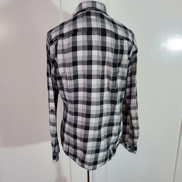 Duluth Trading Co Size M Women's T-Shirt Flannel Long Sleeve Shirt Plaid - Picture 2 of 8